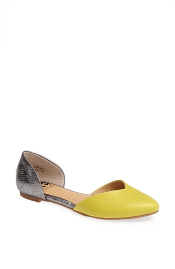 yellow shoe